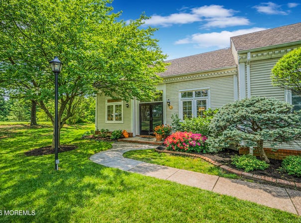47 Winthrop Road, Monroe, NJ 08831