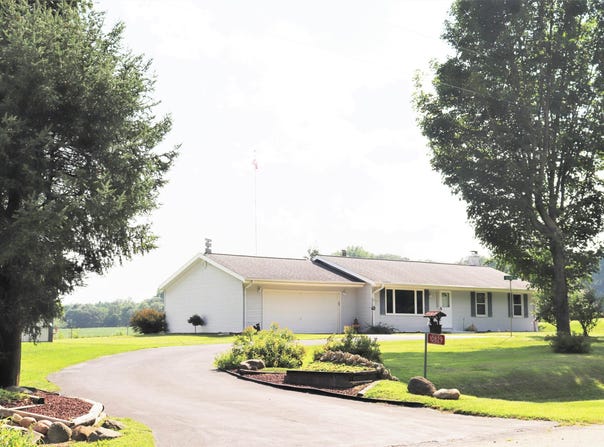 10829 W Brandherm Road, Beloit, WI 53511-8202