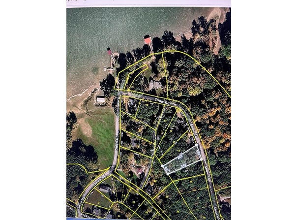 SNOW RD, BIG SANDY, TN 38221