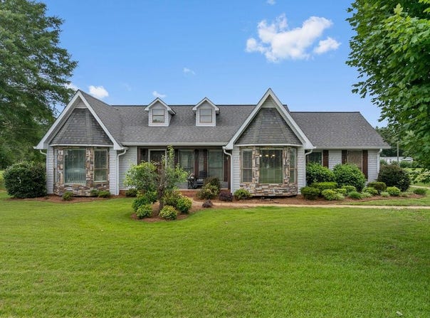 102 OTWELL Ln, Jasper, AL 35504