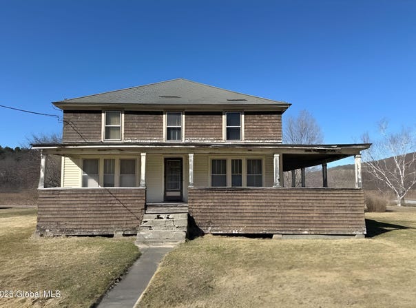 3-5 Farmers Inn Road, Hoosick Falls, NY 12090