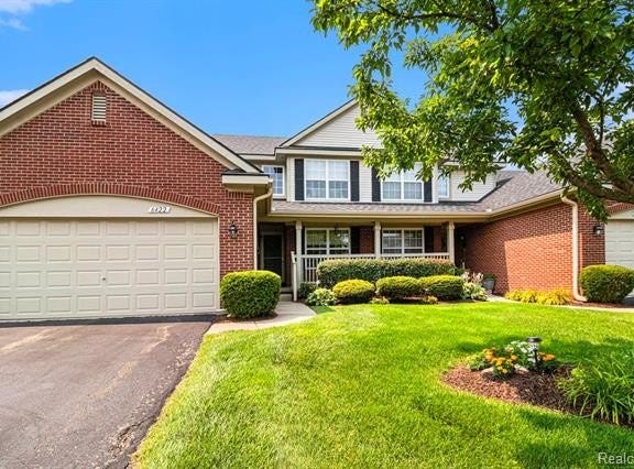 6422 Club Court W, Grand Blanc, MI 48439