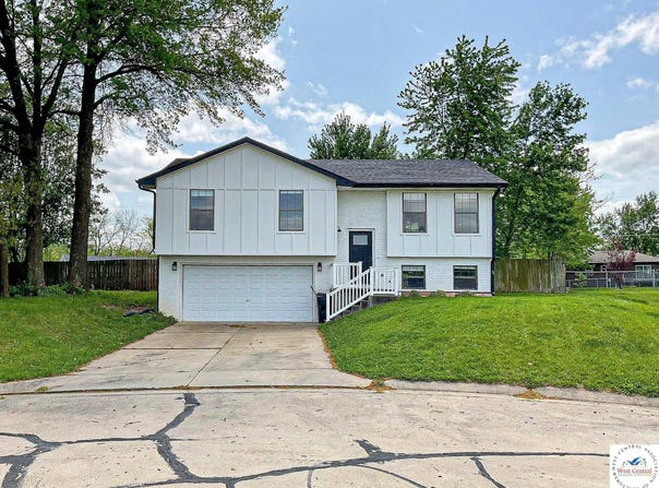 1290 E 40th Street, Sedalia, MO 65301