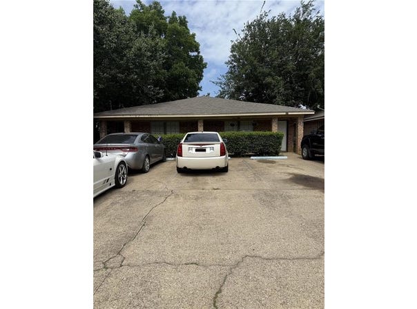610 N Pecan Street, Arlington, TX 76011