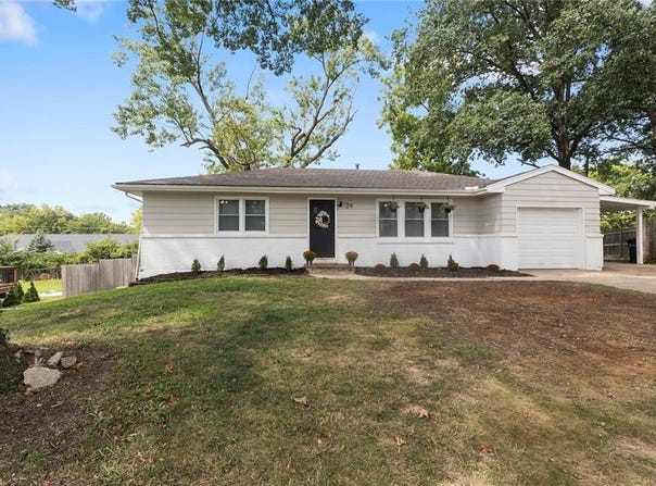24 Virginia Drive, Liberty, MO 64068