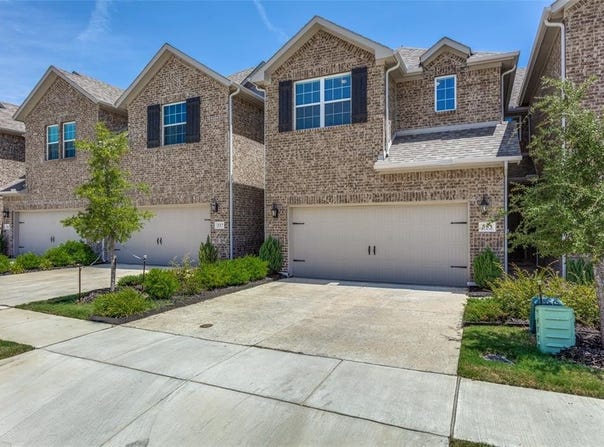 553 Hutchinson Lane, Lewisville, TX 75077