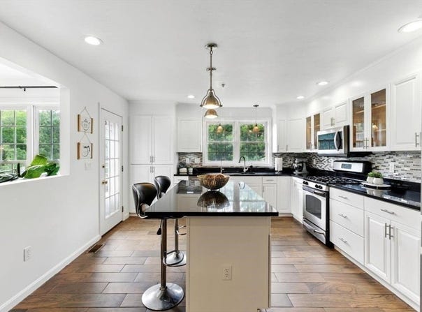 12 Paul Revere Path, Hopkinton, MA 01748