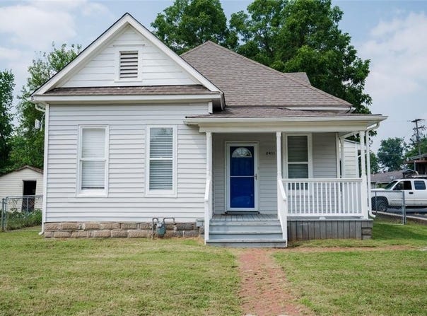 2411 Crawford Avenue, Parsons, KS 67357