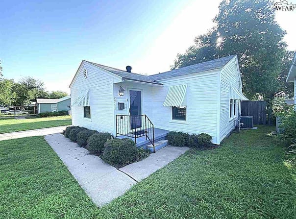 2711 LAWRENCE ROAD, Wichita Falls, TX 76309