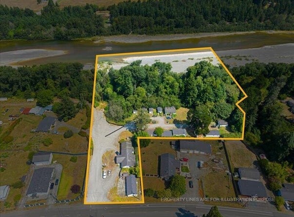 140 N Pacific Avenue, Rio Dell, CA 95562