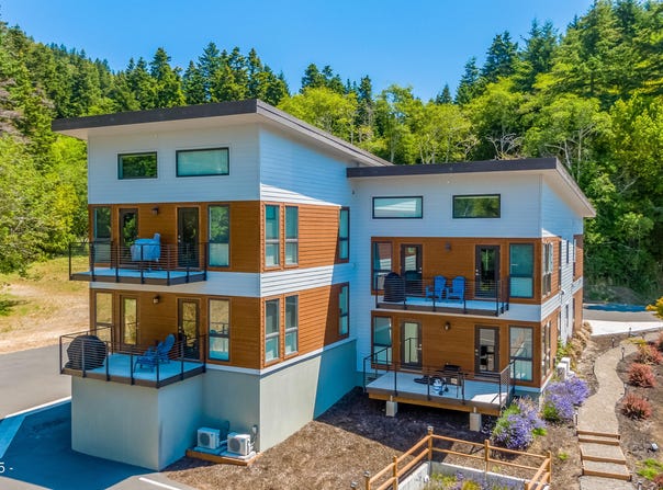 94353 Leith Road, Gold Beach, OR 97444