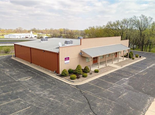 12819 Country Place Drive, Country Club, MO 64505