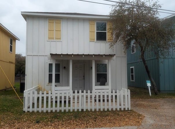 4212 Hwy 35 S, ROCKPORT, TX 78382