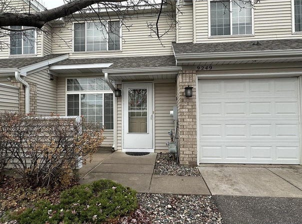 9249 Troon Court, Woodbury, MN 55125