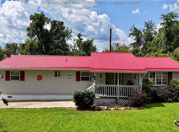 169 Myrtle Tree Road, South Charleston, WV 25309