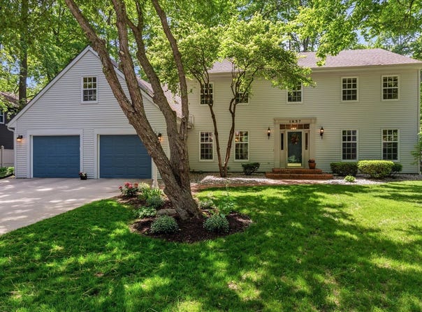 1837 S LEE Street, APPLETON, WI 54915-4260