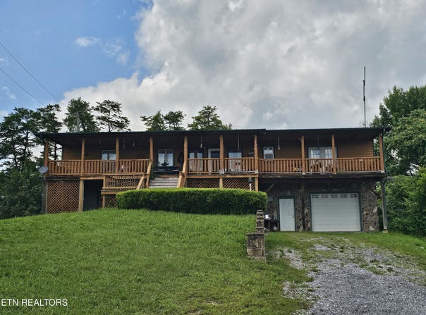 2440 Levee Way, Sevierville, TN 37876