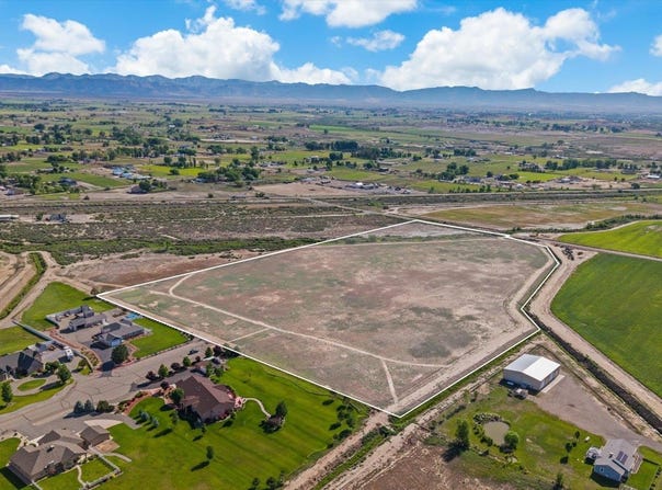 1326 L 7/10 Road, Loma, CO 81524