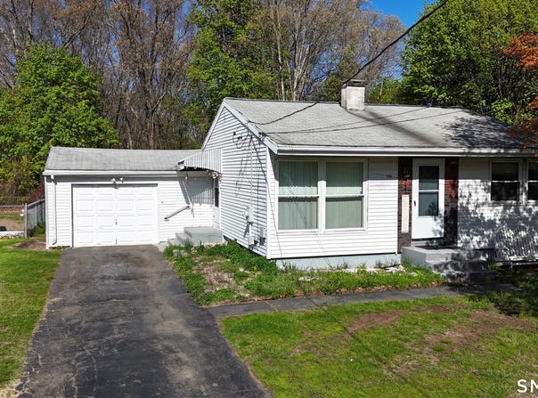 118 Bradley Terrace, Derby, CT 06418