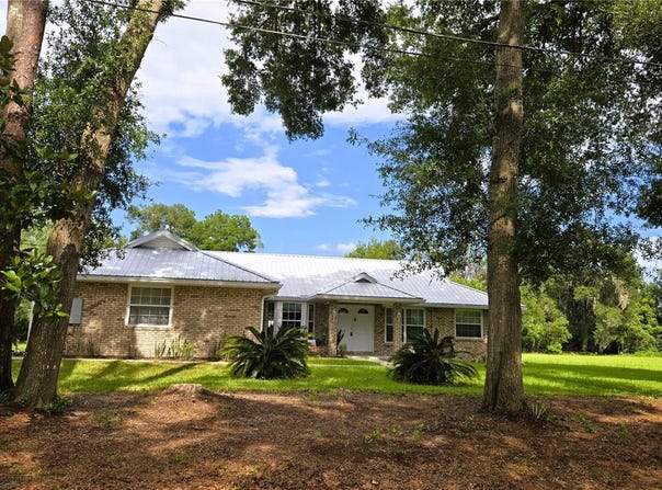 391 N HIGH STREET, LAKE HELEN, FL 32744