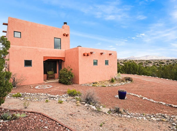 6034 Hoochaneetsa Plaza S, Cochiti Lake, NM 87083