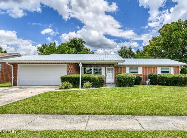 211 DOGWOOD Lane, Palatka, FL 32177