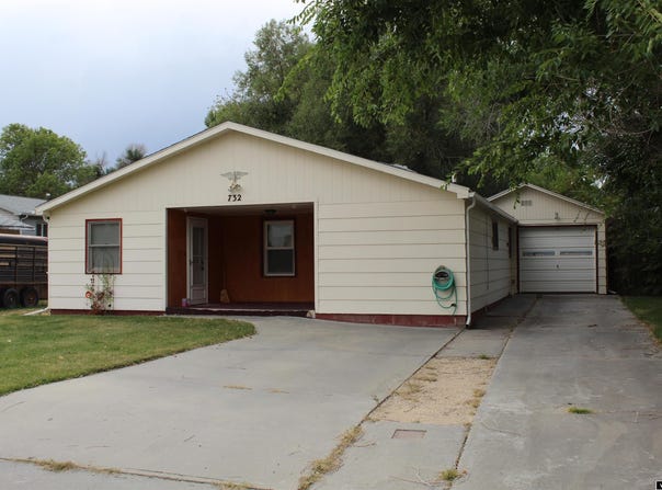 732 N Carrington Avenue, Buffalo, WY 82834