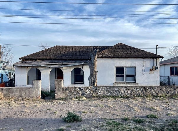 801 W Waco St, Marfa, TX 79843