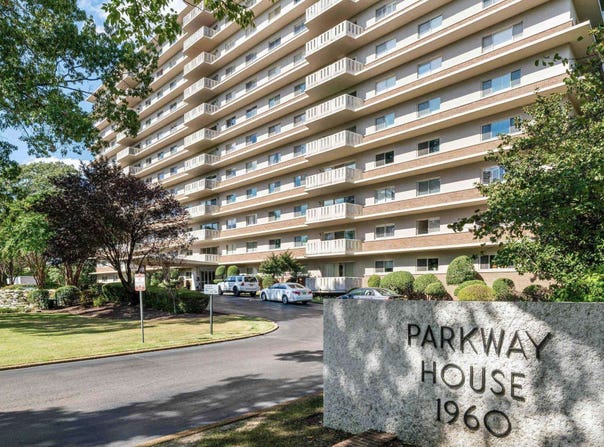 1960 N PARKWAY Ave, Memphis, TN 38112