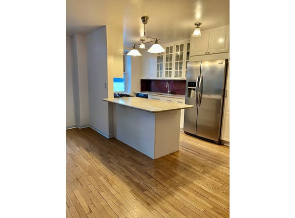 679 Warburton Ave, Yonkers, NY 10701