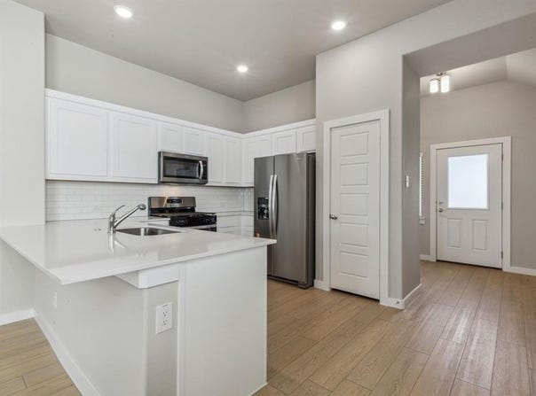 3725 White Rock Drive, Farmersville, TX 75442