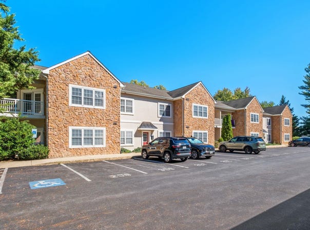 1410 N COALTER ST, STAUNTON, VA 24401