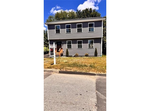 87 Dunedin Street, Cranston, RI 02920