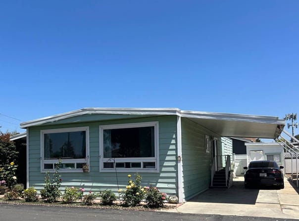1750 WHITTIER, Costa Mesa, CA 92627