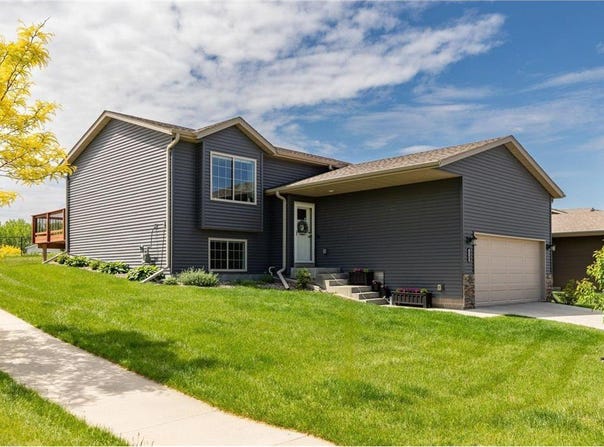 3900 Orchardview Lane NW, Rochester, MN 55901