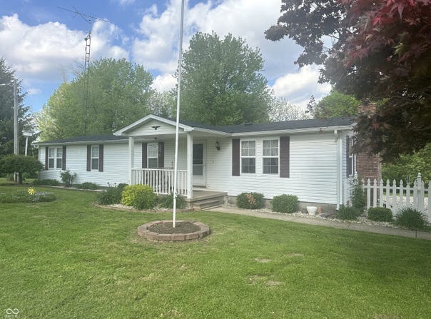 4533 N Willow Grove Road, Brownsville, IN 47325