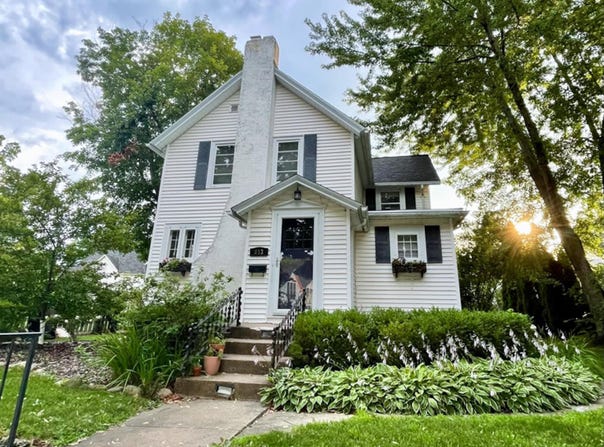 813 Clay Street, Cedar Falls, IA 50613