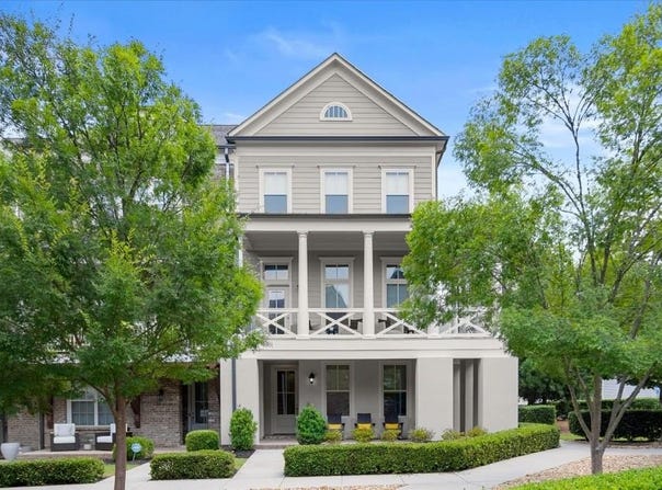 7001 Seneca Court, Roswell, GA 30076