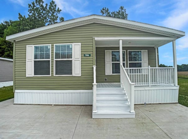 506 N Skyview Dr, Morrice, MI 48857