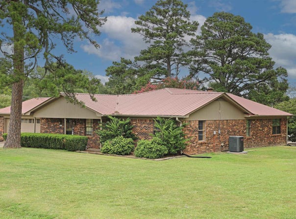 8403 Victoria Drive, Pine Bluff, AR 71603