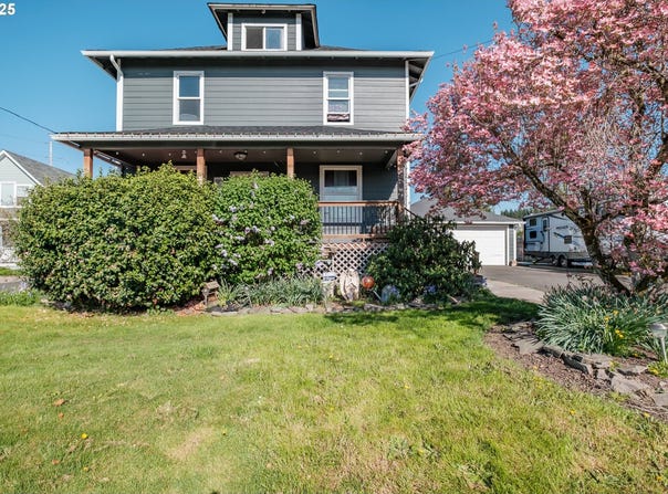 290 GILLES ST, Mt. Angel, OR 97362