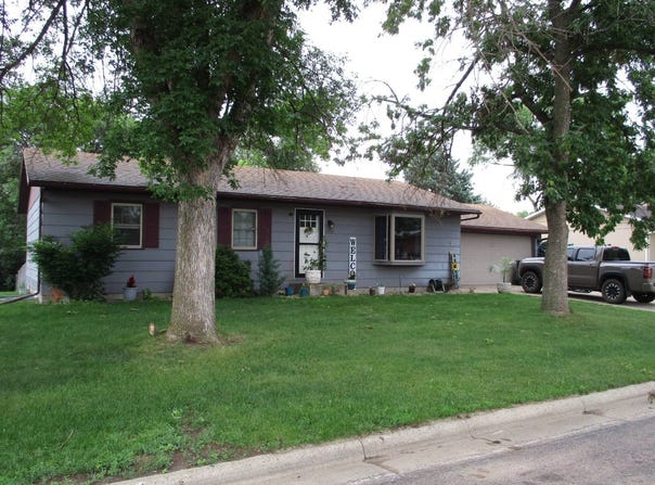 1910 Avenue H, Hawarden, IA 51023