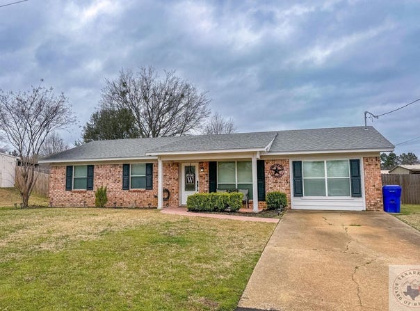 708 W Frazior Street, Linden, TX 75563