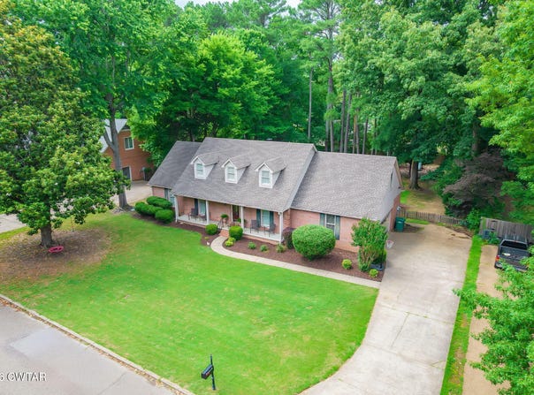 49 Sunhaven Drive, Jackson, TN 38305