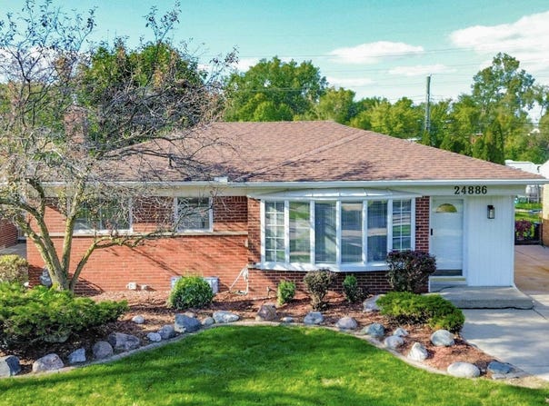 24886 Hayes Street, Taylor, MI 48180