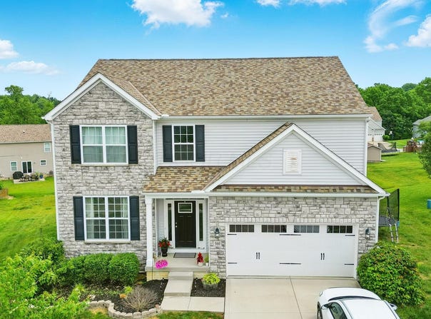 560 Green Forest Place, Lithopolis, OH 43136