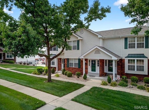 1569 Bittersweet Court, MO 63303