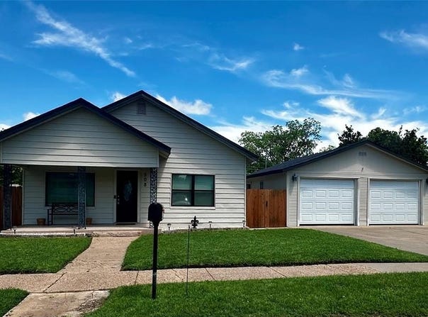 508 N Tackitt Street, Seymour, TX 76380