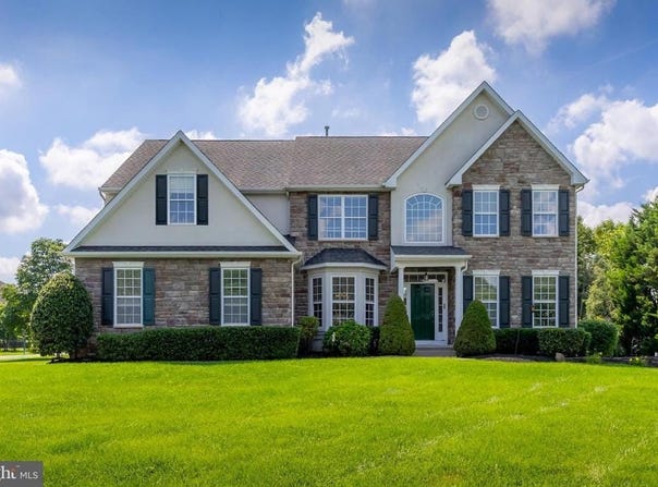 402 NASTASI COURT, MULLICA HILL, NJ 08062