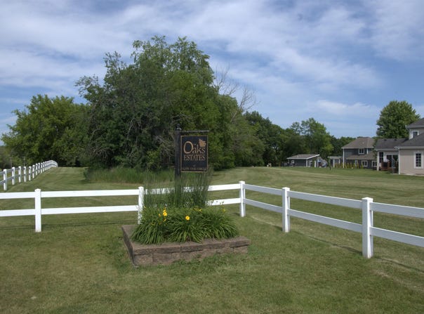 2288 Glen Oaks Circle, Sun Prairie, WI 53527